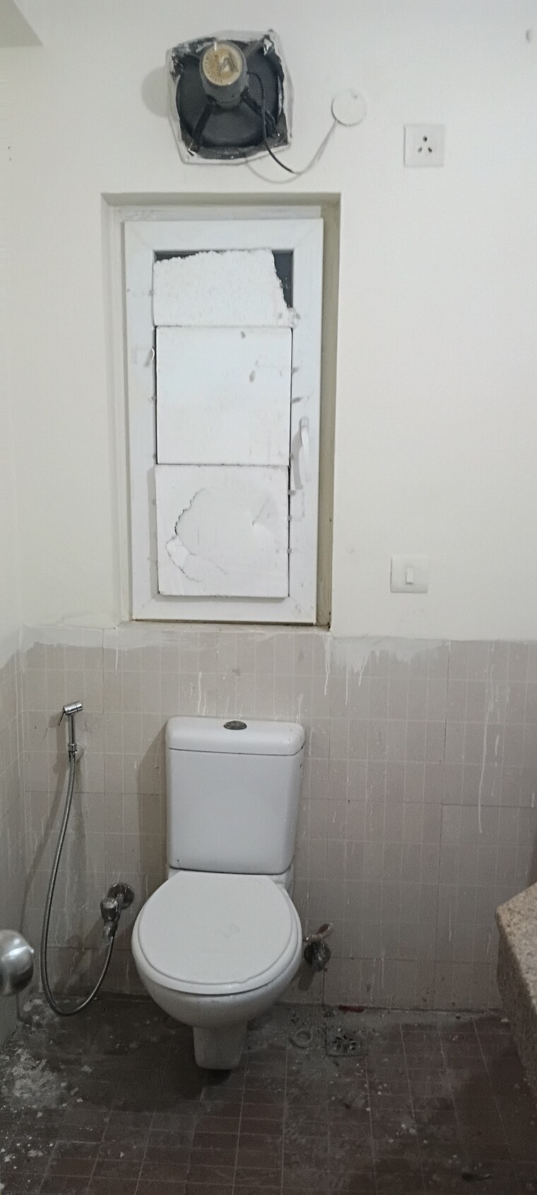 Bathroom, umang-monsoon-breeze-phase-i 3 Bedroom 1660 Sq.Ft. Apartment In Sector 78 Gurgaon 9314293