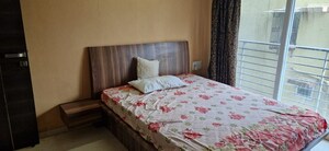Bedroom in 3 BHK Apartment at Khar West – for Rent