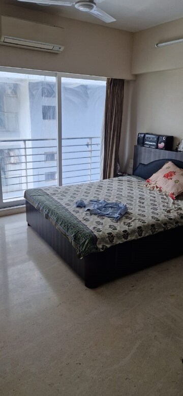 Bedroom in 3 BHK Apartment at Khar West – for Rent