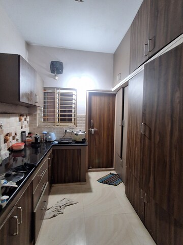Furnished Amenities in 3 BHK Apartment at Kondapur – for Rent