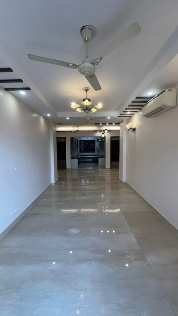 Room in 3 BHK Builder Floor at Shivalik Colony – for Rent