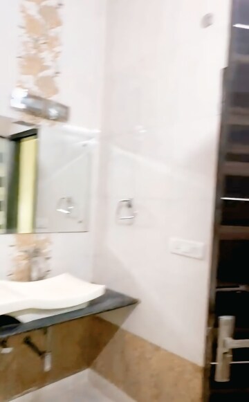 Washroom in 2 BHK Builder Floor at Old Rajinder Nagar – for Rent