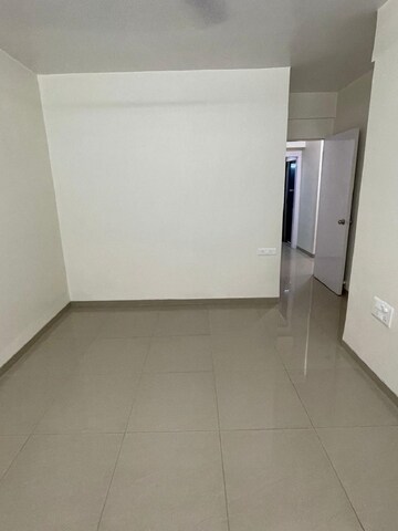 Room in 3 BHK Apartment at Santacruz West – for Rent
