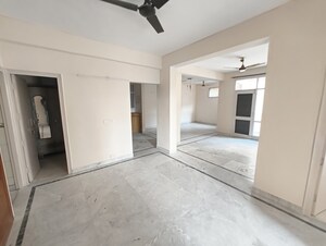 Living Room in 3 BHK Apartment at Devindar Vihar, Sector 56 – for Rent