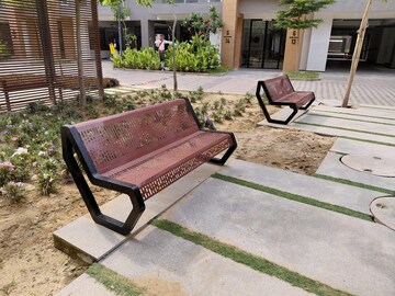 Bedroom in 3.5 BHK Apartment at Sector 65 – for Rent