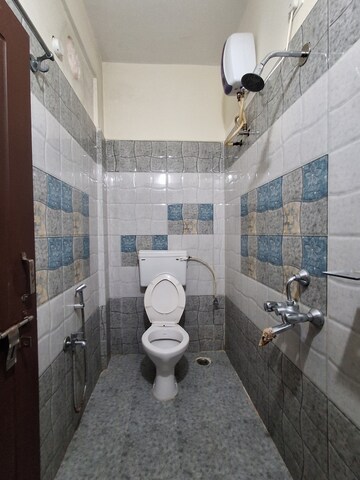 Attached Bathroom in 3 BHK Apartment at Kondapur – for Rent