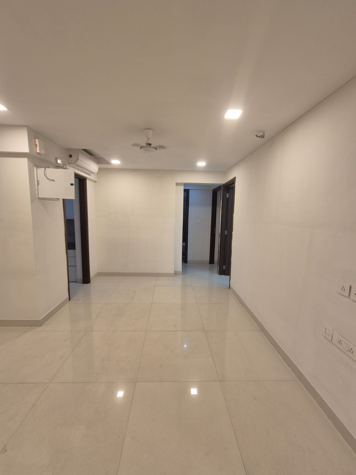 1 BHK Apartment For Rent in Queenstown Springs