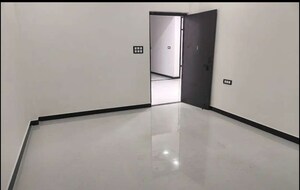 Room in 3 BHK Independent House at Sultanpur Road – for Rent