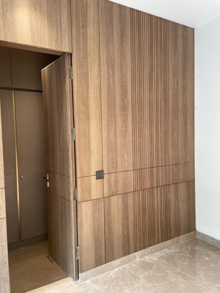 Bedroom, greater kailash ii 3 Bedroom 250 Sq.Yd. Builder Floor In Greater Kailash ii Delhi 9314516