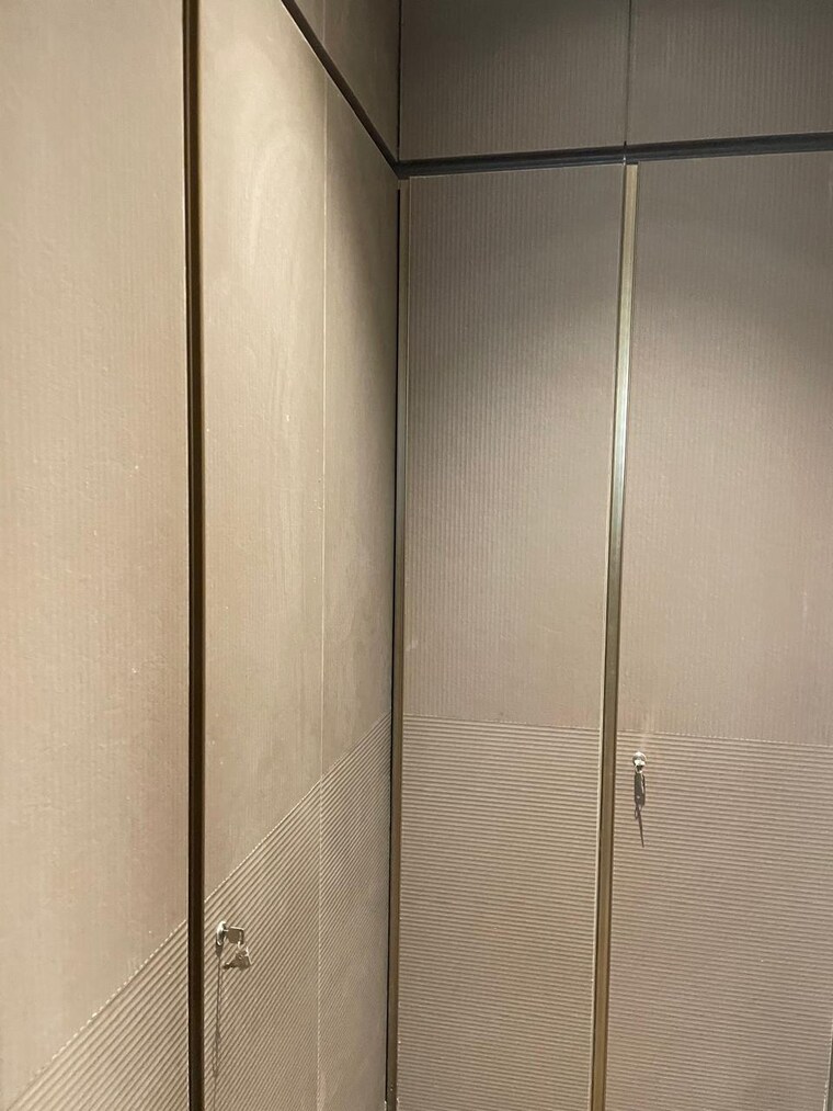 Other, greater kailash ii 3 Bedroom 250 Sq.Yd. Builder Floor In Greater Kailash ii Delhi 9314516