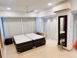 Bedroom in 3 BHK Apartment at Bandra West – for Rent