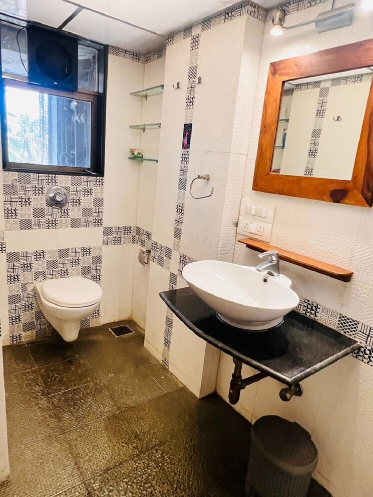 Bathroom, bandra west 3 Bedroom 1200 Sq.Ft. Apartment In Bandra West Mumbai 9314555