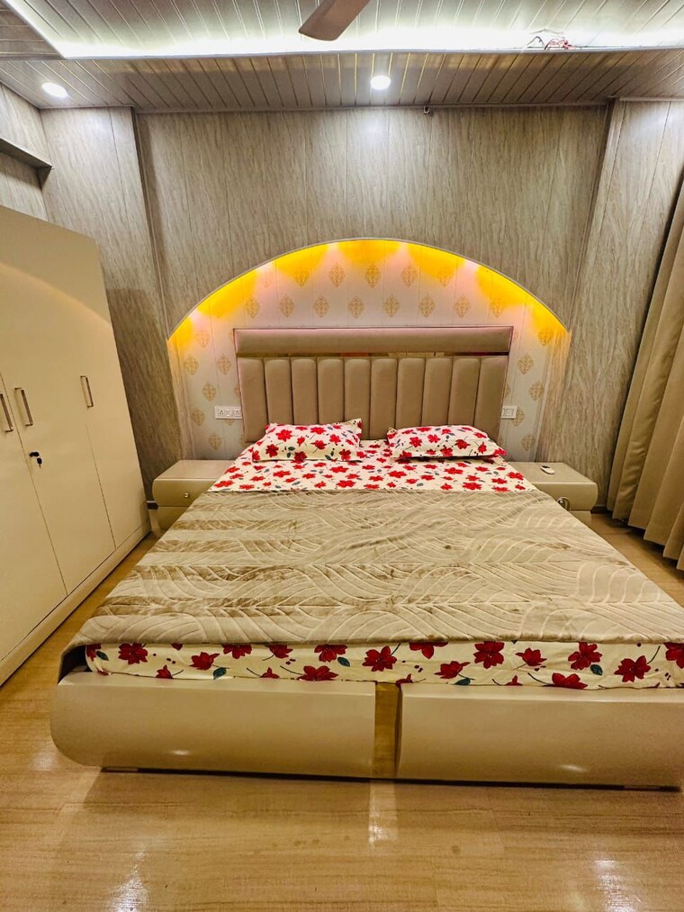 Master Bedroom, dlf-new-town-heights-i 3.5 Bedroom 1930 Sq.Ft. Apartment In Sector 90 Gurgaon 9314505