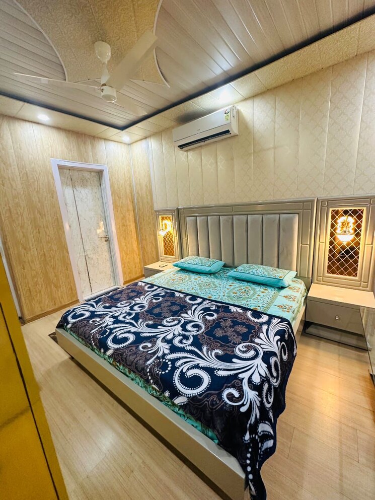 Bedroom, dlf-new-town-heights-i 3.5 Bedroom 1930 Sq.Ft. Apartment In Sector 90 Gurgaon 9314505