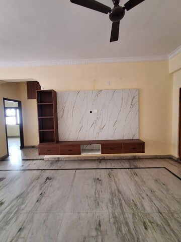 Living Room in 3 BHK Apartment at Kondapur – for Rent