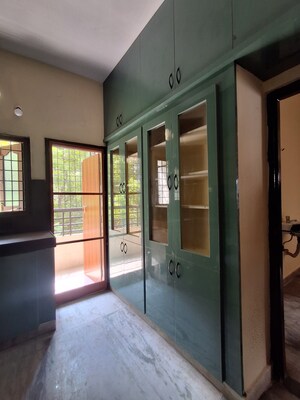 Room in 3 BHK Apartment at Kondapur – for Rent