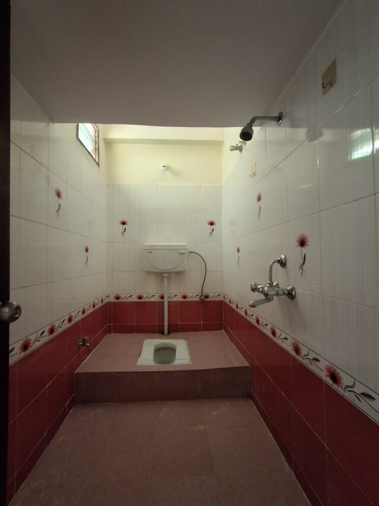 Bathroom, kondapur 3 Bedroom 1600 Sq.Ft. Apartment In Kondapur Hyderabad 9314564