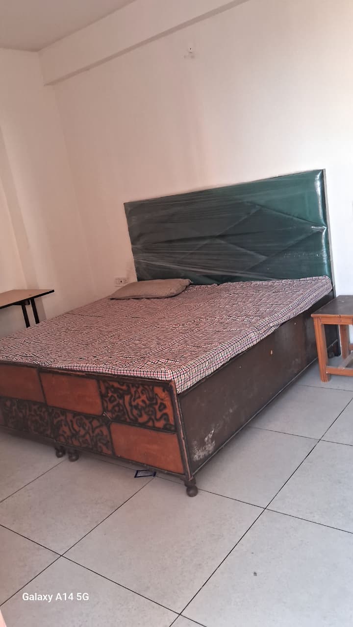 3 BHK + Pooja Room Apartment For Rent in Motiaz Royal Citi