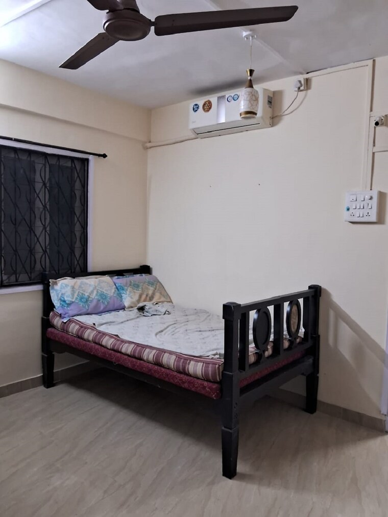 Bedroom, bandra west 1 Bedroom 550 Sq.Ft. Apartment In Bandra West Mumbai 9314565