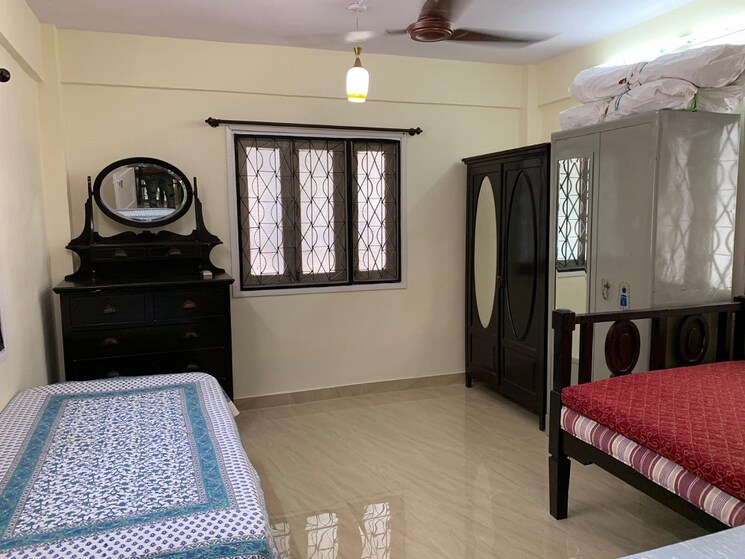 Room, bandra west 1 Bedroom 550 Sq.Ft. Apartment In Bandra West Mumbai 9314565