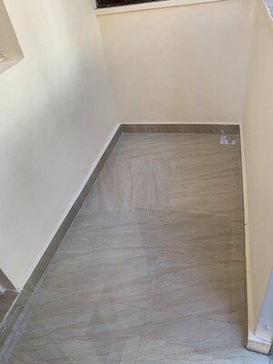 Room in 1 BHK Apartment at Bandra West – for Rent