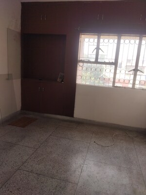 Room in 2 BHK Apartment at Sarita Vihar – for Rent