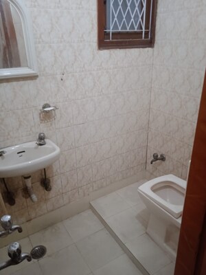 Bathroom in 1 BHK Builder Floor at Lajpat Nagar – for Rent