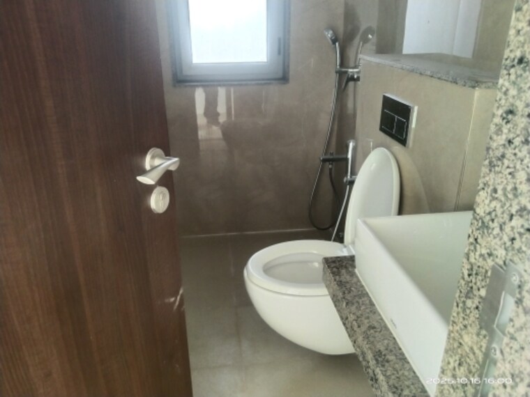 Bathroom, sunteck-city-avenue-4 2 Bedroom 644 Sq.Ft. Apartment In Goregaon West Mumbai 9314634