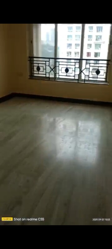 Room in 3 BHK Apartment at Hiranandani Estate, Ghodbunder Road – for Sale