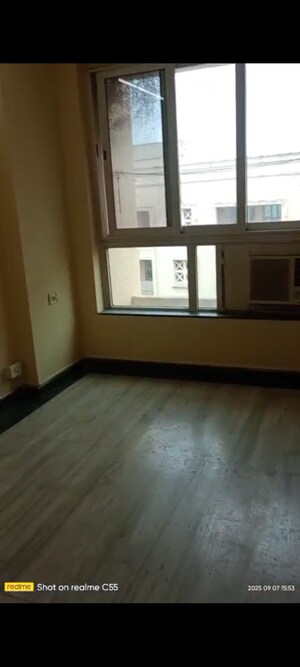 Room in 3 BHK Apartment at Hiranandani Estate, Ghodbunder Road – for Sale
