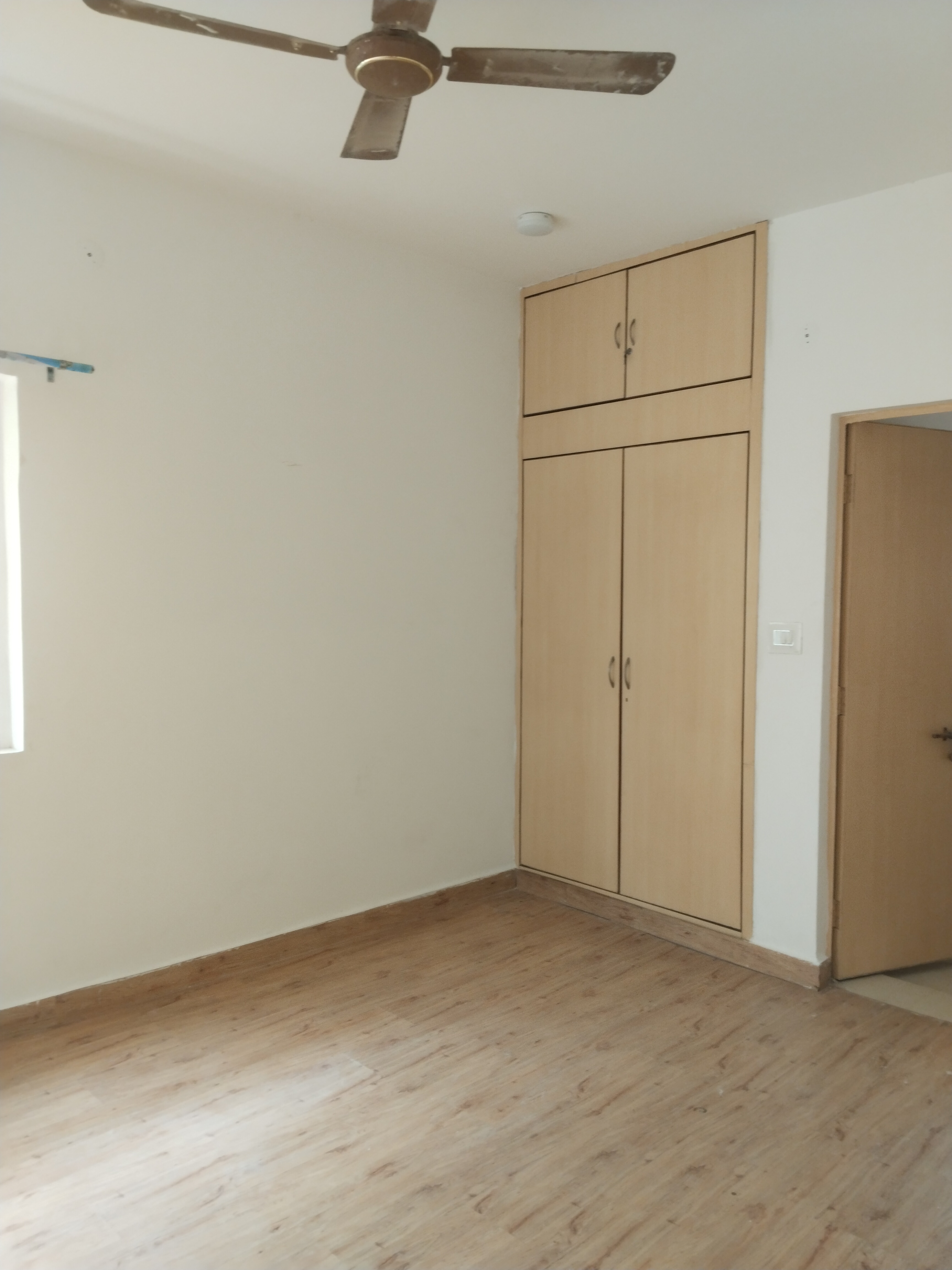 3 BHK + Pooja Room Apartment For Rent in Sarita Vihar
