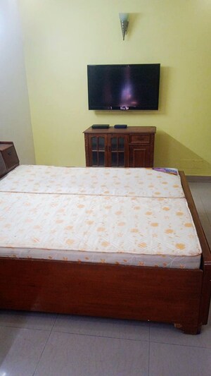 Bedroom in 1 BHK Builder Floor at Lajpat Nagar – for Rent
