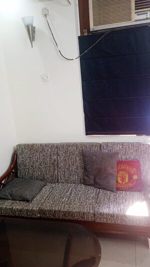 Furnished Amenities in 1 BHK Builder Floor at Lajpat Nagar – for Rent