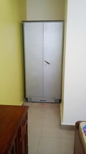 Furnished Amenities in 1 BHK Builder Floor at Lajpat Nagar – for Rent