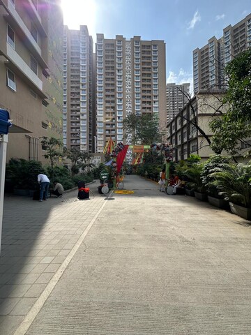 Parking in 3 BHK Apartment at Godrej Green Vistas, Mahalunge – for Rent
