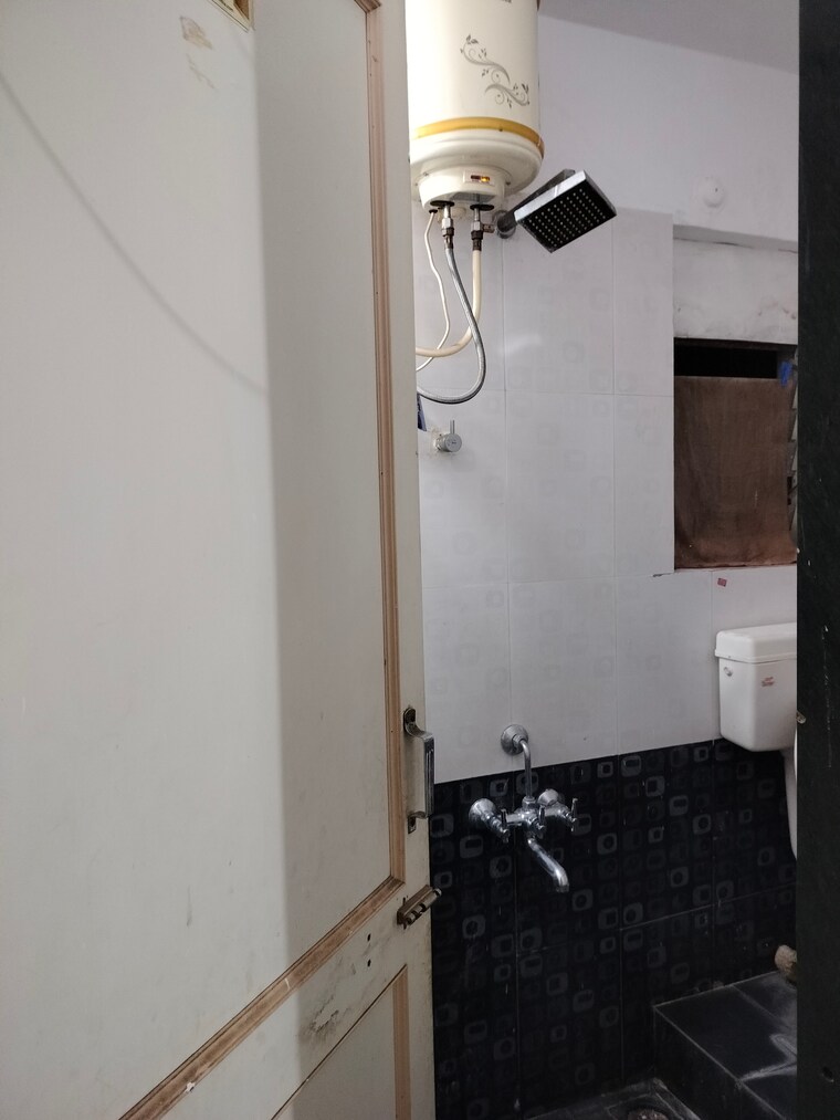 Bathroom, bunty-mayur-kilbil 1 Bedroom 507 Sq.Ft. Apartment In Dhanori Pune 9314692