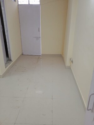 Room in 2 BHK Builder Floor at Lajpat Nagar – for Rent