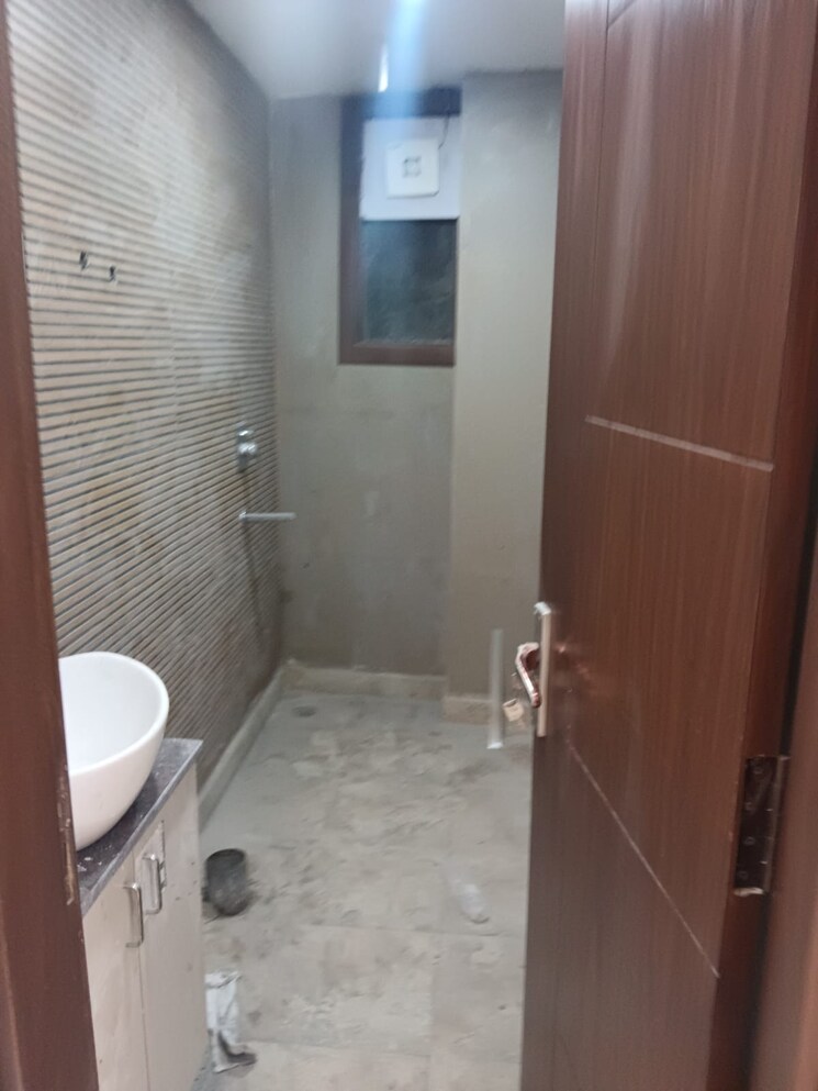 Bathroom, panchsheel vihar 4 Bedroom 1260 Sq.Ft. Builder Floor In Panchsheel Vihar Delhi 9314853