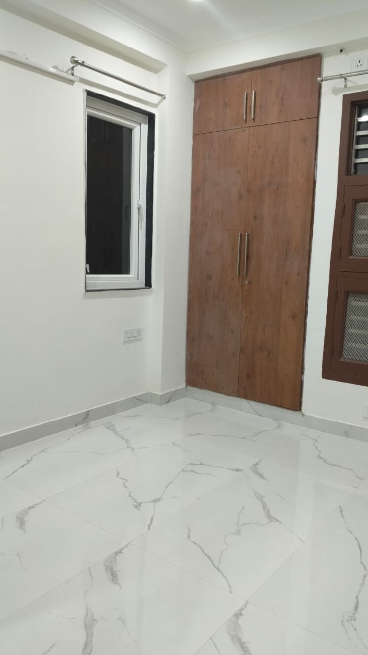 Room, sector 45 2 Bedroom 1150 Sq.Ft. Builder Floor In Sector 45 Gurgaon 9314905