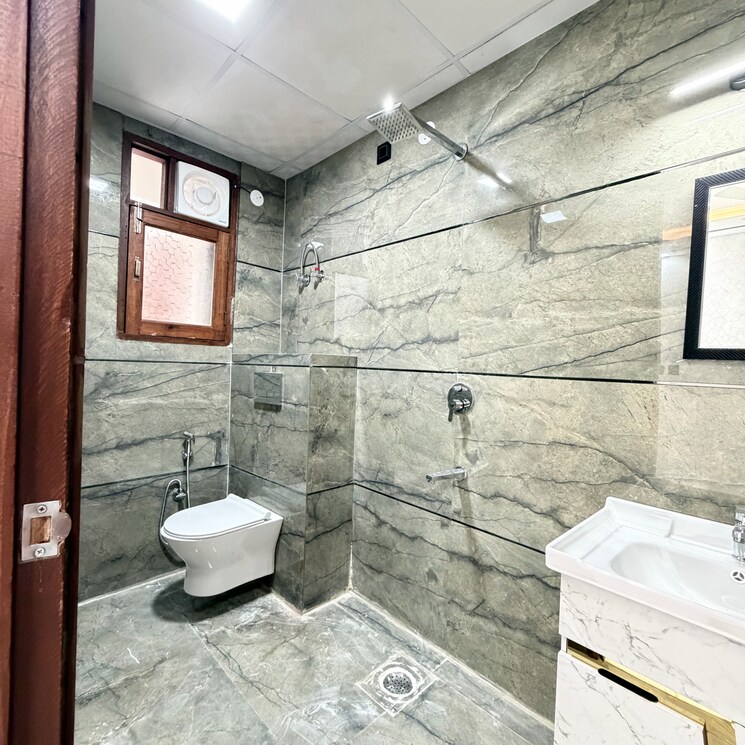 Bathroom, palm-residency-chhatarpur 2 Bedroom 950 Sq.Ft. Apartment In Rajpur Khurd Extension Delhi 9314911