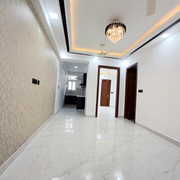 Room in 2 BHK Apartment at Palm Residency Chhatarpur, Rajpur Khurd Extension – for Rent