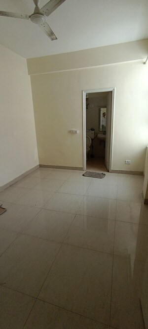 Room in 2 BHK Apartment at Shree Vardhman Mantra, Sector 67 – for Rent