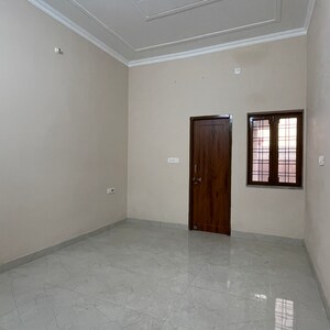 Room in 2 BHK Apartment at Ishaan Apartment, Prabhadevi – for Rent