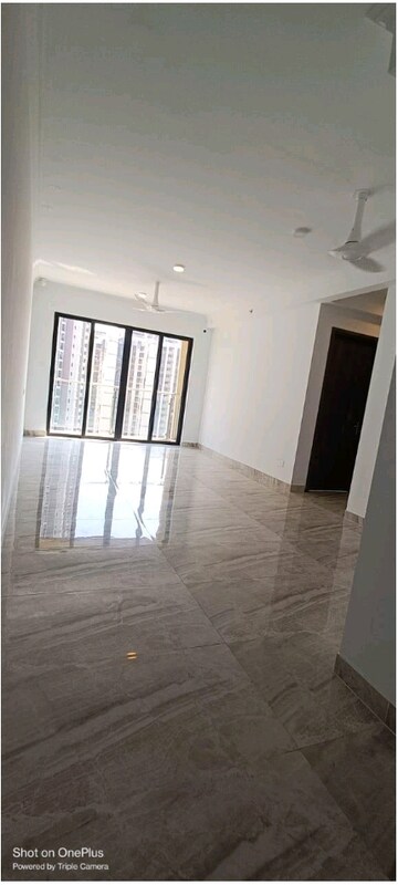 Room in 3 BHK Apartment at Risland The Icon, Dhokali – for Rent