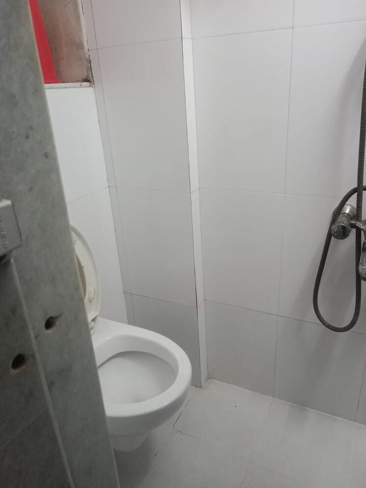 Bathroom, acme-akanksha 1 Bedroom 450 Sq.Ft. Apartment In Goregaon West Mumbai 9315079