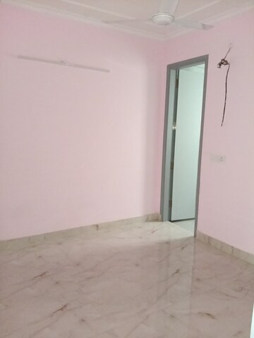 Room in 1 BHK Builder Floor at Chattarpur – for Rent
