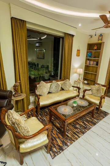 Living Room in 6+ BHK Independent House at Ramnagar – for Sale