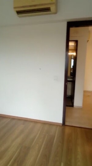 Room in 2 BHK Apartment at L&T Emerald Isle, Powai – for Rent