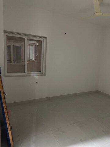 Room in 3 BHK Apartment at Poulomi Avante, Kokapet – for Rent