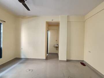 Room in 1 BHK Apartment at Seawoods – for Sale